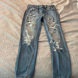 american eagle ripped mom jeans